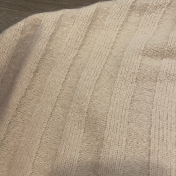 Knit sweater - Picture 4 of 4